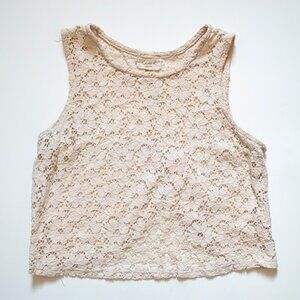 Crystal K Lace Tank Top; Size Small